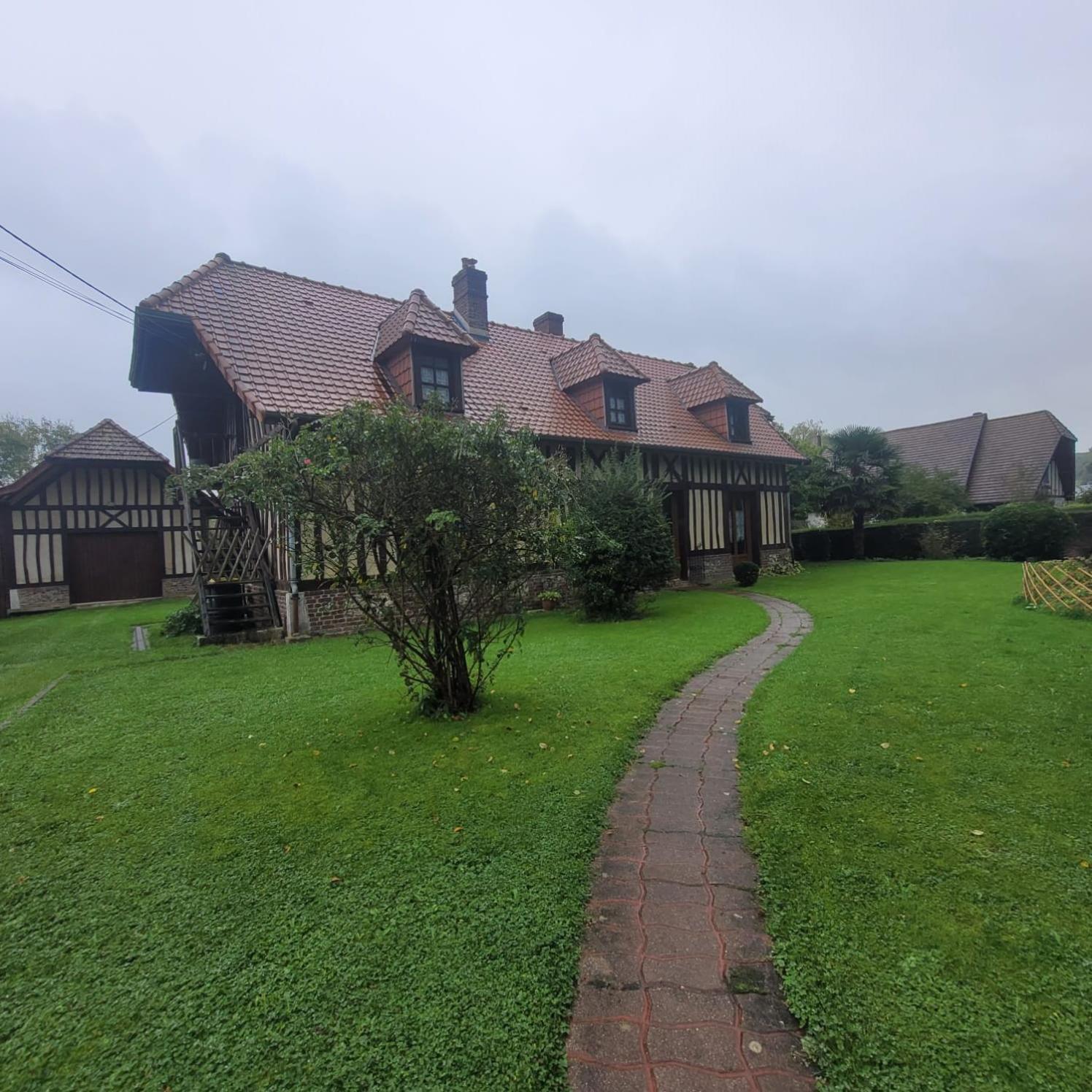 Holiday home Maison Entiere La Longe'yeres